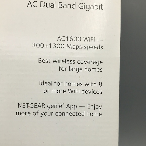 NETGEAR AC1600 Dual Band Wi-Fi Gigabit Router (R6250) - Picture 4 of 12